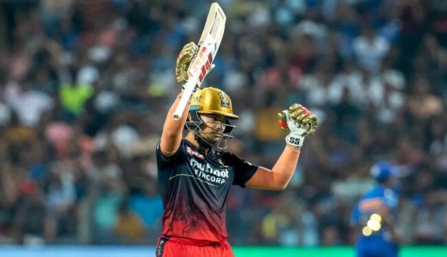 ರಾವತ್-ಕೊಹ್ಲಿ ಮಿಂಚಿನಾಟ; ಆರ್ ಸಿಬಿ ಹ್ಯಾಟ್ರಿಕ್ ಜಯಭೇರಿ