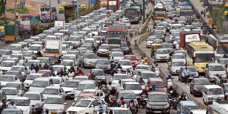 ಬೆಂಗಳೂರಿನಲ್ಲಿ ಒಂದು ಕೋಟಿಗೂ ಅಧಿಕವಾದ ವಾಹನಗಳ ಸಂಖ್ಯೆ : ದೆಹಲಿಯಂತಾಗುತ್ತಾ ಬೆಂಗಳೂರು?