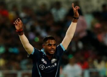 ಒಂದೇ ಎಸೆತದಲ್ಲಿ 2 ವಿಕೆಟ್ ಪತನ: ಕ್ರಿಕೆಟ್ ಲೋಕದ ಅಚ್ಚರಿ!