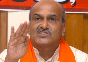 ಹಿಂದೂಗಳ ವೋಟ್‌ಗೆ ಬಿಜೆಪಿ ಬದ್ದರಾಗಿರಿ : ಪ್ರಮೋದ ಮುತಾಲಿಕ್