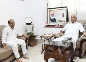 ಸಚಿವ ಸಂಪುಟ ವಿಸ್ತರಣೆ ಮುನ್ನ BSYರನ್ನು ಭೇಟಿಯಾದ ಸಿಎಂ ಬೊಮ್ಮಾಯಿ : ರಾಜಕೀಯ ವಲಯದಲ್ಲಿ ಕುತೂಹಲ!