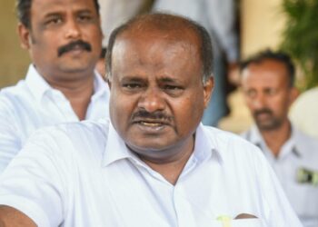 ಪೊಲೀಸ್ ಅಧಿಕಾರಿ ರವೀಂದ್ರನಾಥ್ ರಾಜೀನಾಮೆ ಅಂಗೀಕಾರ ಬೇಡ: ರಾಜ್ಯ ಸರಕಾರಕ್ಕೆ ಹೆಚ್.ಡಿ.ಕುಮಾಸ್ವಾಮಿ ಒತ್ತಾಯ