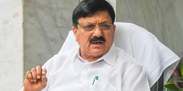 ಸರ್ಕಾರ ಬಿದ್ದರೂ ಪರ್ವಾಗಿಲ್ಲ, ದಾಖಲೆ ಕೊಡಿ ಕ್ರಮ ಜರುಗಿಸುತ್ತೇವೆ : HDKಗೆ ಗೃಹ ಸಚಿವ ಆರಗ ಜ್ಞಾನೇಂದ್ರ ತಿರುಗೇಟು