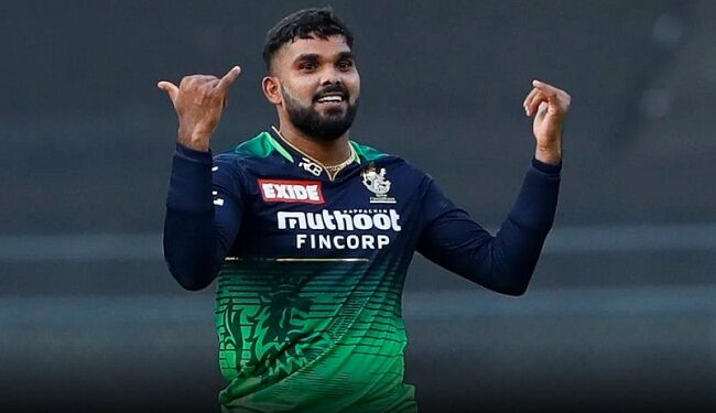 ಹಸರಂಗ 5 ವಿಕೆಟ್: ಹೈದರಾಬಾದ್ ವಿರುದ್ಧ ಆರ್ ಸಿಬಿಗೆ 67 ರನ್  ಜಯ