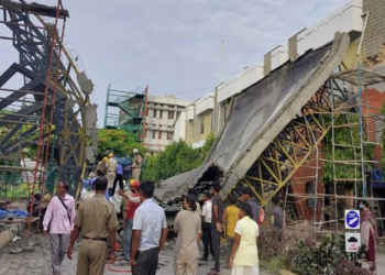 ಮಾರ್ಥಸ್‌ ಆಸ್ಪತ್ರೆ ಮೇಲ್ಫಾವಣೆ ಕುಸಿತ: ಇಬ್ಬರು ಕಾರ್ಮಿಕರು ಸಾವಿನ ಶಂಕೆ