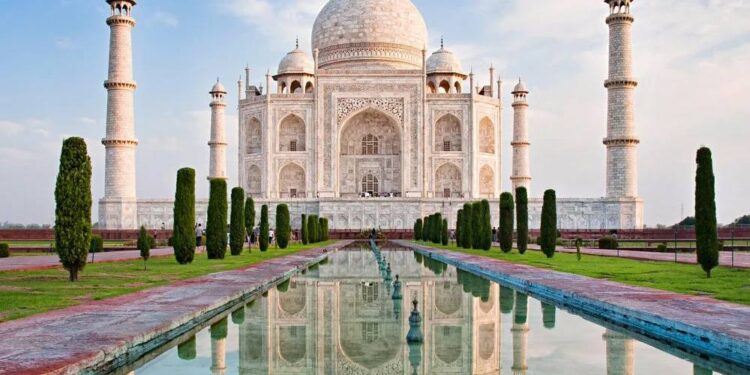 ತಾಜ್ ಮಹಲ್ ಇದ್ದ ಜಾಗ ಜೈಪುರದ ರಾಜ ಜೈಸಿಂಗ್ಗೆ ಸೇರಿದ್ದು: ಬಿಜೆಪಿ ಸಂಸದೆ