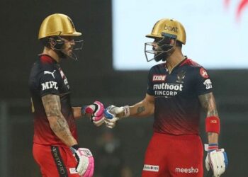 ವಿರಾಟ್ ಕೊಹ್ಲಿ ಅಬ್ಬರ: ಗೆದ್ದು ಬೀಗಿದ ಆರ್ ಸಿಬಿ ಪ್ಲೇಆಫ್ ಆಸೆ ಜೀವಂತ