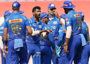 ಡೆಲ್ಲಿಗೆ 5 ವಿಕೆಟ್ ಆಘಾತ: ಆರ್ ಸಿಬಿಗೆ ಪ್ಲೇಆಫ್ ಸ್ಥಾನ ಭದ್ರಪಡಿಸಿದ ಮುಂಬೈ!