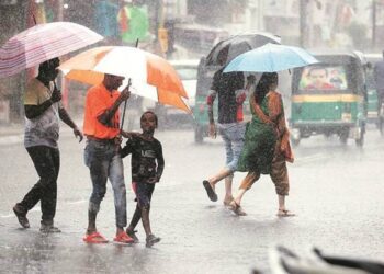 ಭಾರಿ ಮಳೆಯ ಮುನ್ಸೂಚನೆ ನೀಡಿದ ಹವಾಮಾನ ಇಲಾಖೆ : ಬೆಂಗಳೂರಿಗೆ ಆರೆಂಜ್ ಅಲರ್ಟ್ ಘೋಷಣೆ!