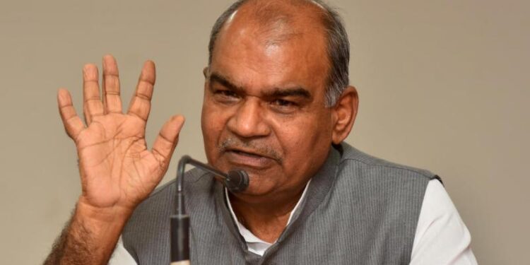 ಪಠ್ಯ ಪರಿಷ್ಕರಣೆ ವಿವಾದ : ಡಾ. ಜಿ.ಎಸ್ ಶಿವರುದ್ರಪ್ಪ ಪ್ರತಿಷ್ಠಾನದ ಅಧ್ಯಕ್ಷ ಸ್ಥಾನಕ್ಕೆ ರಾಜೀನಾಮೆ ನೀಡಿದ ಎಸ್.ಜಿ ಸಿದ್ದರಾಮಯ್ಯ