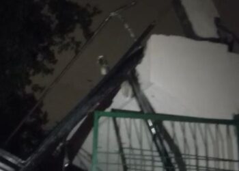 ಭಾರೀ ಮಳೆಗೆ ಸಿಎಂ ಬೊಮ್ಮಾಯಿ ಉದ್ಘಾಟಿಸಿದ್ದ ವಾಜಪೇಯಿ ಕ್ರೀಡಾಂಗಣ ಗ್ಯಾಲರಿ ಕುಸಿತ!