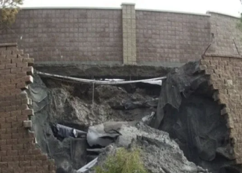 ಗುಜರಾತ್‌ ನಲ್ಲಿ ಗೋಡೆ ಕುಸಿದು 12 ಮಂದಿ ದುರ್ಮರಣ