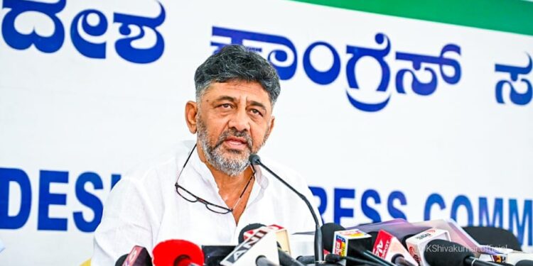ಇಂತಹ ನೀಚ ರಾಜಕಾರಣ ಹಿಂದೆಂದೂ ಕಂಡಿಲ್ಲ : ಡಿ.ಕೆ.ಶಿವಕುಮಾರ್ ಕಿಡಿ