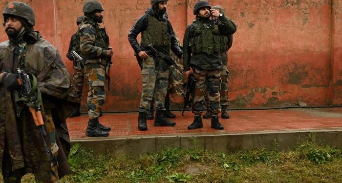 ಮೂವರು LET ಉಗ್ರರನ್ನು ಹೊಡೆದುರುಳಿಸಿದ ಸೇನೆ