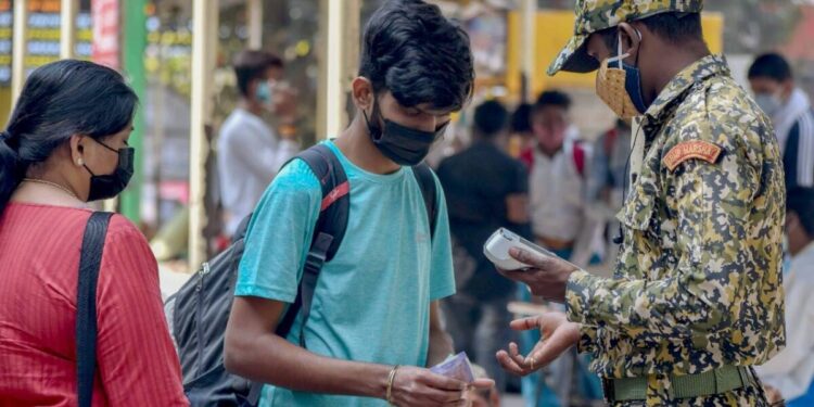 ಕೋವಿಡ್ ಹೆಚ್ಚಳ : TAC ನಿಂದ ಮಾಸ್ಕ್ ಕಡ್ಡಾಯಕ್ಕೆ ಸೂಚನೆ : ಆರೋಗ್ಯ ಇಲಾಖೆ ದಂಡ ಪ್ರಯೋಗಕ್ಕೆ‌ ಚಿಂತನೆ !