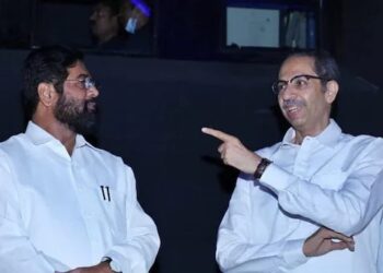 ಬಂಡಾಯ ಶಾಸಕರನ್ನು ಅನರ್ಹಗೊಳಿಸುವಂತೆ ಟೀಂ ಠಾಕ್ರೆ ಮಾಸ್ಟರ್ ಪ್ಲಾನ್