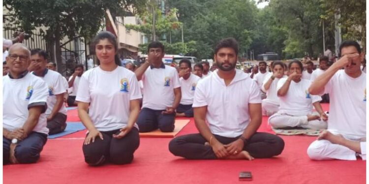 ಯೋಗಕ್ಕೆ ಒಂದು ಧರ್ಮದ ಹಣೆಪಟ್ಟಿ ಕಟ್ಟಿದ್ದಾರೆ : ನಟಿ ಅದಿತಿ ಪ್ರಭುದೇವ್