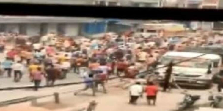 ‘ಅಗ್ನಿಪಥ್’ ವಿರುದ್ಧ ಪ್ರತಿಭಟನೆ‌ : ಬಿಹಾರ ಉಪಮುಖ್ಯಮಂತ್ರಿ ರೇಣುದೇವಿ ಮನೆ ಮೇಲೆ ದಾಳಿ!