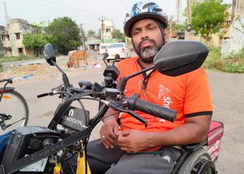 ವಿಕಲಚೇತನರಿಗೆ ಸಿಹಿಸುದ್ದಿ : ಎಲೆಕ್ಟ್ರಿಕ್‌ ವ್ಹೀಲ್‌ ಚೇರ್‌ ವಾಹನ ಸಂಶೋಧಿಸಿದ ಐಐಟಿ ವಿದ್ಯಾರ್ಥಿಗಳು!