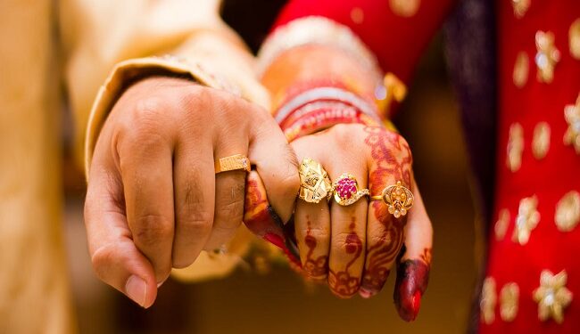 ಮದುವೆ ಆದ 10 ತಿಂಗಳ ನಂತರ ಪತ್ನಿಗೆ ತಿಳಿಯಿತು ಅವನಲ್ಲ ಅವಳು ಅಂತ!