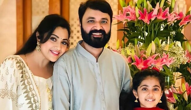 ಬಹುಭಾಷಾ ನಟಿ ಮೀನಾ ಪತಿ ಅಕಾಲಿಕ ನಿಧನ