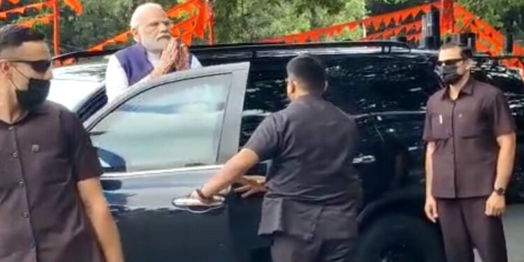 ಪ್ರಧಾನಿ ಮೋದಿಗೆ ಘೇರಾವ್ ಹಾಕಲು ಬಂದಿದ್ದವರು ಪೊಲೀಸ್ ವಶಕ್ಕೆ!