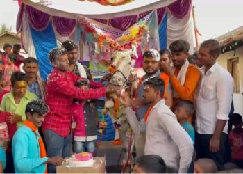 ಎತ್ತಿಗೂ ಜನ್ಮದಿನ: ರೈತ ಕುಟುಂಬದಲ್ಲಿ ಸಂಭ್ರಮ