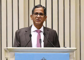 ಸಂವಿಧಾನಕ್ಕೆ ಮಾತ್ರ ನ್ಯಾಯಾಂಗ ಉತ್ತರ : ರಾಜಕೀಯ ಪಕ್ಷಗಳ ವಿರುದ್ಧ ಸಿಜೆಐ ರಮಣ ವಾಗ್ದಾಳಿ