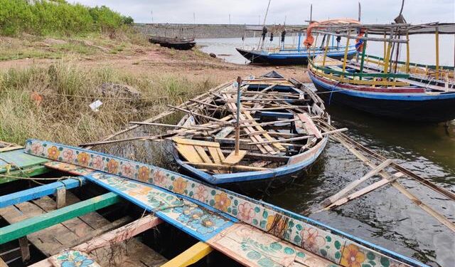 ಮಹಾರಾಷ್ಟ್ರ; ರಾಯಗಢದ ಕಾರವಾಳಿಯ ಬೋಟ್ನಲ್ಲಿ ಎಕೆ-47 ರೈಫಲ್ ಪತ್ತೆ