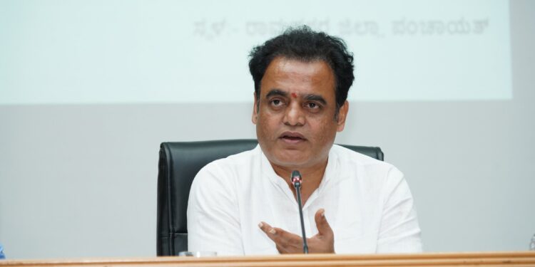 ಕಾರ್ಯಕರ್ತರ ನಡುವೆ ತಂದಿಟ್ಟು ತಮಾಷೆ ನೋಡುತ್ತಿದ್ದಾರೆ : ಅಶ್ವತ್ಥನಾರಾಯಣ