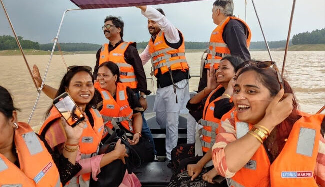 ಜಾರ್ಖಂಡ್ ಸರ್ಕಾರ ಉರುಳಿಸಲು ಬಿಜೆಪಿ ದಾಳ: ಸಚಿವ, ಶಾಸಕರೊಂದಿಗೆ ರೆಸಾರ್ಟ್ ಸೇರಿಕೊಂಡ ಸಿಎಂ