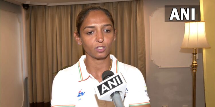 ನಮ್ಮ ಜತೆ ಪ್ರಧಾನಿ ಮೋದಿ ಮಾತನಾಡಿದಾಗ ಇಡೀ ದೇಶವೇ ನಮ್ಮನ್ನು ಬೆಂಬಲಿಸಿದ ಅನುಭವವಾಯ್ತು: ಹರ್ಮನ್‌ಪ್ರೀತ್