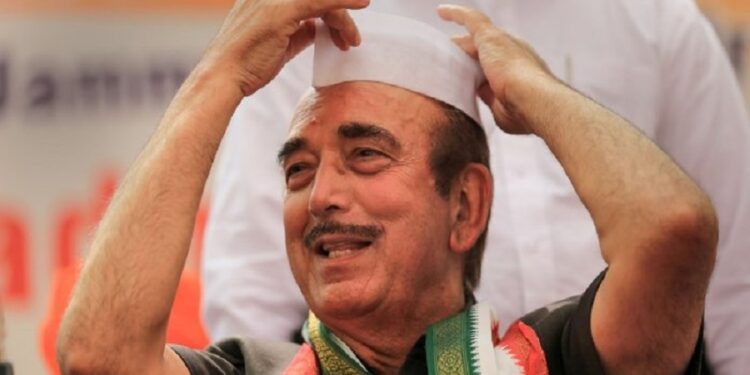 ಗುಲಾಮ್ ನಬಿ ಆಜಾದ್ ಜಮ್ಮು ಕಾಶ್ಮೀರದ ಸ್ಥಾನಕ್ಕೆ ರಾಜೀನಾಮೆ
