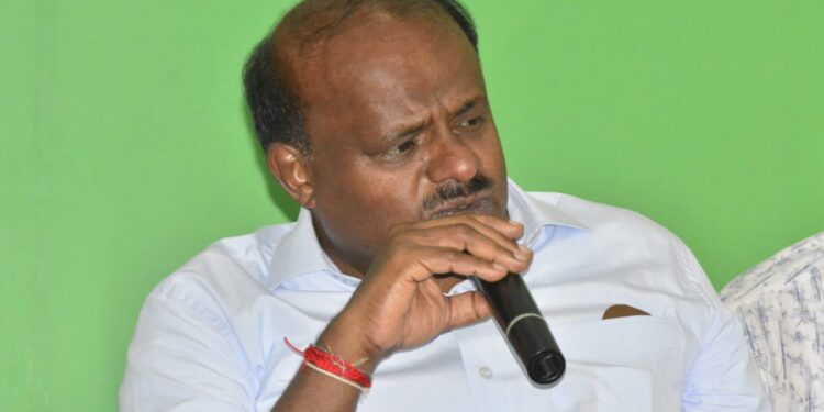 ಕಮಿಷನ್ ಖಂಡಿಸಿ ಒಂದು ವರ್ಷ ಕಾಮಗಾರಿ ಕೆಲಸ ನಿಲ್ಲಿಸಿ : ಮಾಜಿ ಸಿಎಂ ಹೆಚ್.ಡಿ.ಕೆ