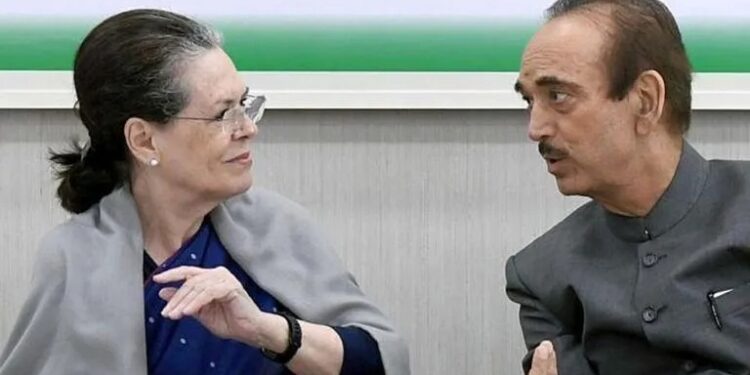 ರಾಹುಲ್ ಅಪ್ರಬುಧ್ಧ, ಯುಪಿಎ ಸರ್ಕಾರದಲ್ಲಿ ಸೋನಿಯಾ ಪಾತ್ರ ನಿರ್ಣಾಯಕ; ಪಕ್ಷ ತೊರೆದ ಬಳಿಕ ಆಜಾದ್ ಪತ್ರ