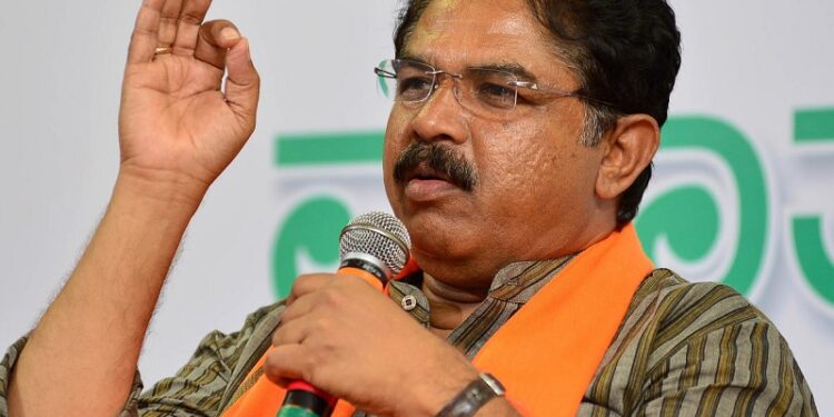 ಈದ್ಗಾ ಮೈದಾನದಲ್ಲಿ ಖಾಕಿ ಸರ್ಪಗಾವಲು, ಸಿಸಿಟಿವಿ ಕಟ್ಟೆಚ್ಚರ : ಸಚಿವ ಆರ್ ಅಶೋಕ್ 