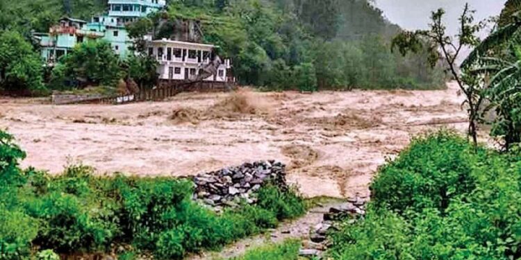 ಉತ್ತರಾಖಂಡ್‌ನಲ್ಲಿ ಮೇಘಸ್ಫೋಟ: ದಿಢೀರ್‌ ಪ್ರವಾಹ!