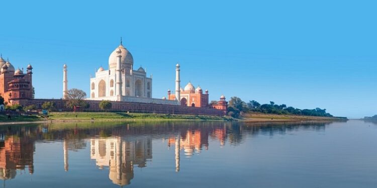 ಅಪಾಯಮಟ್ಟದಲ್ಲಿ ಹರಿಯುತ್ತಿರುವ ಯಮುನಾ ನದಿ: ದೆಹಲಿಯಲ್ಲಿ ಕಟ್ಟೆಚ್ಚರ!