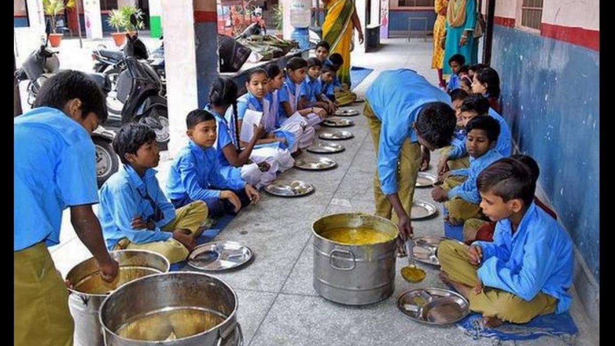 ಮಧ್ಯಾಹ್ನದ ಬಿಸಿಯೂಟ ಸಾಮಾಜಿಕ ಜವಾಬ್ದಾರಿ ಮತ್ತು ನೈತಿಕತೆ Pratidhvani