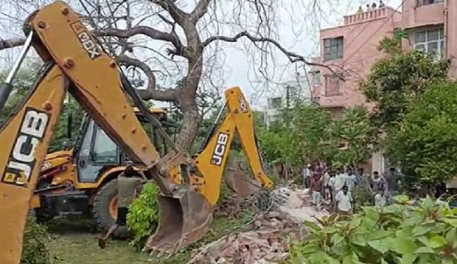 ಅಪಾರ್ಟ್‌ ಮೆಂಟ್‌ ಕಟ್ಟಡದ ಗೋಡೆ ಕುಸಿದು ನಾಲ್ವರು ಕಾರ್ಮಿಕರು ಸಾವು