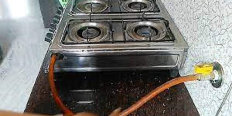 ಸಿಎನ್ ಜಿ, ಪೈಪ್ಡ್ ಅಡುಗೆ ಅನಿಲ ದರ 3ರೂ. ಏರಿಕೆ!