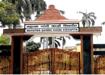 ನವರಾತ್ರಿ ಉಪವಾಸ ಬದಲು ಮಹಿಳೆಯರು ಸಂವಿಧಾನ ಓದಬೇಕು ಎಂದ ದಲಿತ ಉಪನ್ಯಾಸಕನನ್ನು ವಜಾ ಮಾಡಿದ ಕಾಶಿ ವಿವಿ