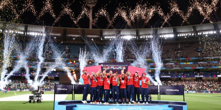 T-20 ವಿಶ್ವಕಪ್ ಮುಡಿಗೇರಿಸಿಕೊಂಡ ಇಂಗ್ಲೆಂಡ್