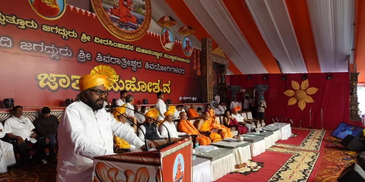 ಮಕ್ಕಳಿಗೆ ಸಂಸ್ಕೃತಿ, ಸಂಸ್ಕಾರ ಕಲಿಸಬೇಕು: ಈಶ್ವರ ಖಂಡ್ರೆ