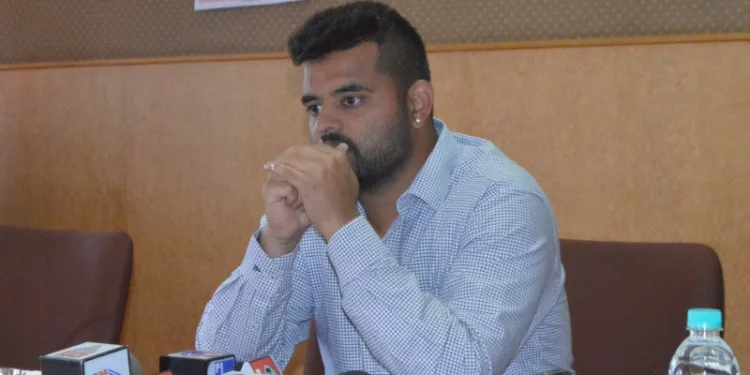 ಮೈತ್ರಿ ಸೀಟು ಹಂಚಿಕೆ ದೊಡ್ಡವರು ಡಿಸೈಡ್ ಮಾಡ್ತಾರೆ : ಪ್ರಜ್ವಲ್ ರೇವಣ್ಣ