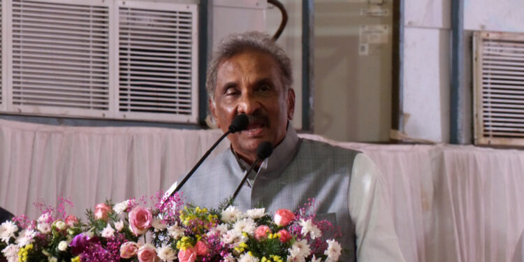 ಸೌರಶಕ್ತಿ ಬಳಸಿ ರೈತರು ಸ್ವಾವಲಂಬಿಗಳಾಗಬೇಕು: ಸಿಎಂ ಸಿದ್ದರಾಮಯ್ಯ