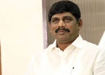 ಜೆಡಿಎಸ್ ನಾಯಕರನ್ನ ಸಿಎಂ-ಪಿಎಂ ಮಾಡಿದ್ದೇವೆ.. ಹೆಚ್ಡಿಕೆ ಗೆ ಡಿಕೆ ಸುರೇಶ್ ಟಾಂಗ್..!