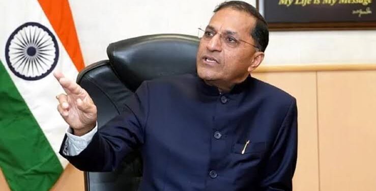 ಚುನಾವಣಾ ಆಯುಕ್ತರ ಸ್ಥಾನಕ್ಕೆ ರಾಜೀನಾಮೆ ನೀಡಿದ ಅರುಣ್ ಗೋಯೆಲ್ – ರಾಷ್ಟ್ರ ರಾಜಕಾರಣದಲ್ಲಿ ಸಂಚಲನ !