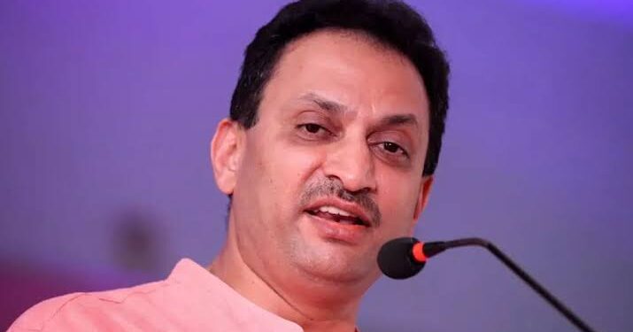 ಸಂವಿಧಾನ ತಿದ್ದುಪಡಿಗೆ ನಮಗೆ 400 ಸೀಟ್​ಗಳ ಅಗತ್ಯವಿದೆ – ಅನಂತ್​ ಕುಮಾರ್​ ಹೆಗ್ಡೆ !