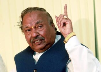 ಪುತ್ರನಿಗೆ ಟಿಕೆಟ್ ಮಿಸ್ ಆದ್ರೆ ಶಿವಮೊಗ್ಗದಿಂದ ಕಣಕ್ಕಿಳಿತಾರಾ ಈಶ್ವರಪ್ಪ ?! ಬಿವೈ ರಾಘವೇಂದ್ರಗೆ ಸಂಕಷ್ಟ ?!